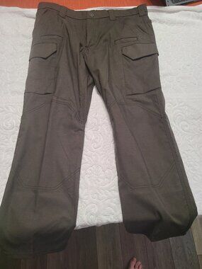 38W x 30L First Tactical V2 Pants (NWOT)